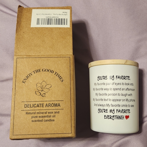 You're My Favorite Candle with Message and Wooden Lid Light Floral Lavender NWT - Picture 3 of 6